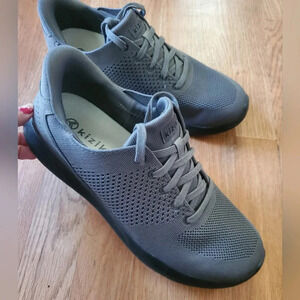 MENS KIZIK LIMA GRAPHITE COMFORTABLE SNEAKERS, MENS SIZE 12, COLOR GRAY